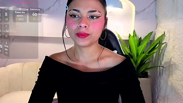 sofiaatp online show from May 13, 2026, 7:33 pm