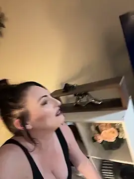 taylorsunshine online show from June 17, 2026, 1:19 am