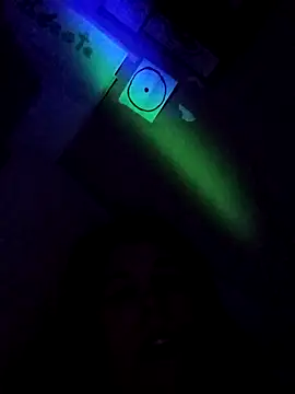 Snapshot of Aurora-Luz chatting on April 7, 2026, 10:15 am Aurora-Luz online show from April 7, 2026, 10:15 am