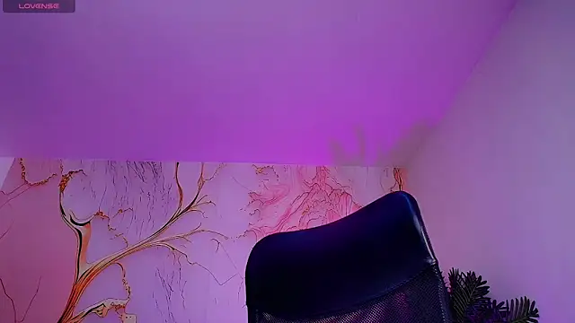 cherry latiinn19 online show from May 12, 2026, 5:32 pm