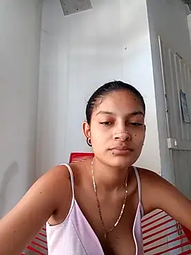 Snapshot of Lyra_Siren chatting on April 18, 2026, 7:07 pm Lyra Siren online show from April 18, 2026, 7:07 pm