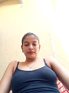Snapshot of Lyra_Siren chatting on April 19, 2026, 6:43 pm Lyra Siren online show from April 19, 2026, 6:43 pm
