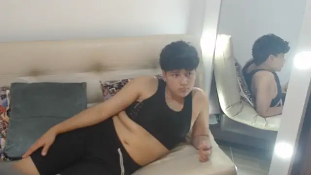 Snapshot of BlakeTaylor21 chatting on April 14, 2026, 6:14 pm BlakeTaylor21 online show from April 14, 2026, 6:14 pm