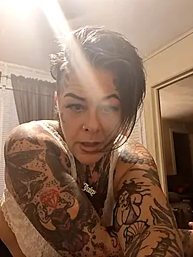 Snapshot of Kitty_bang chatting on April 15, 2026, 3:57 am Kitty bang online show from April 15, 2026, 3:57 am