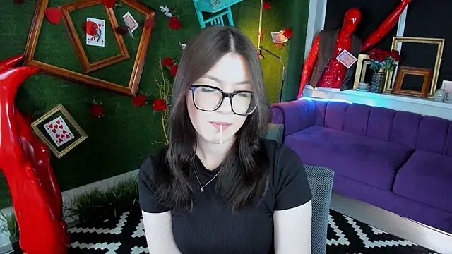 Snapshot of JennyGibson chatting on July 7, 2026, 1:04 pm JennyGibson online show from July 7, 2026, 1:04 pm