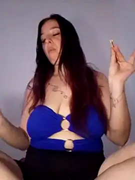 Snapshot of EmmaWillow chatting on April 20, 2026, 1:58 pm EmmaWillow online show from April 20, 2026, 1:58 pm