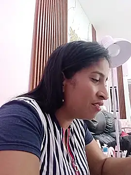 Snapshot of SofiaMendez1_ chatting on May 1, 2026, 4:11 pm SofiaMendez1 online show from May 1, 2026, 4:11 pm