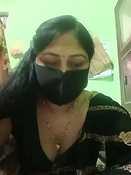 Pinki-girl online show from June 3, 2026, 7:55 am