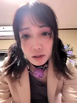 Snapshot of mikuchi1019 chatting on April 1, 2026, 8:37 am mikuchi1019 online show from April 1, 2026, 8:37 am