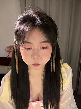 ooooBaby129 online show from May 7, 2026, 12:43 pm