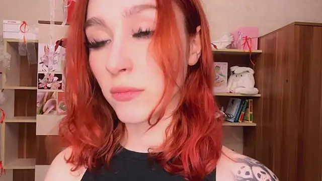 Snapshot of CindyHouse chatting on April 12, 2026, 9:42 pm CindyHouse online show from April 12, 2026, 9:42 pm