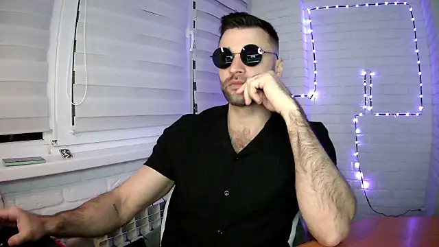 DaddySlava online show from April 24, 2026, 6:21 pm