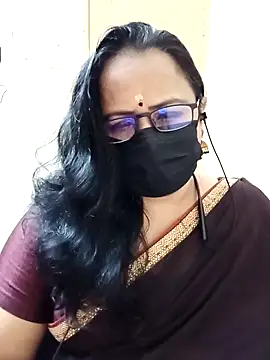 monisha cam online show from April 12, 2026, 5:07 pm