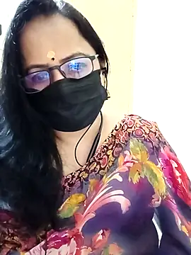 monisha cam online show from April 20, 2026, 5:37 pm