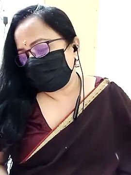 monisha cam online show from April 27, 2026, 6:39 pm