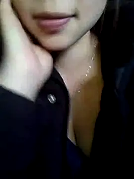 Snapshot of MieLy_zz chatting on April 3, 2026, 3:37 am MieLy zz online show from April 3, 2026, 3:37 am