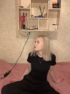 Velunari  online show from April 8, 2026, 2:28 pm