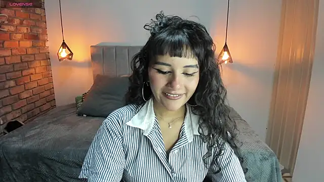 Snapshot of Hanna_Clark__ chatting on May 25, 2026, 12:00 pm Hanna Clark online show from May 25, 2026, 12:00 pm