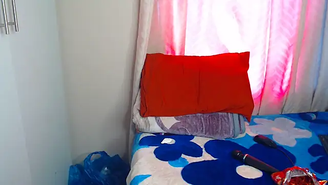 Juicytities20 online show from May 8, 2026, 10:53 am