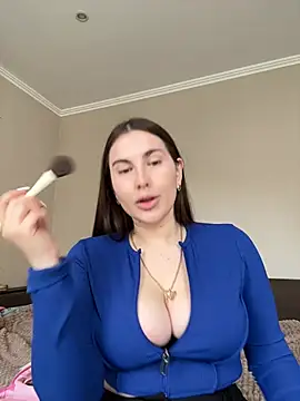 Lindasix online show from May 18, 2026, 7:25 am