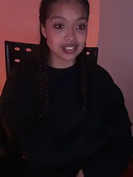 MIAHREINS online show from May 1, 2026, 5:56 am