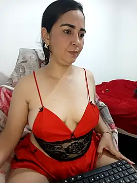 Snapshot of Emily_Divi69 chatting on April 29, 2026, 2:48 am Emily Divi69 online show from April 29, 2026, 2:48 am