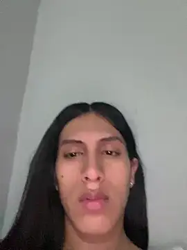 luna duque online show from June 23, 2026, 3:43 pm
