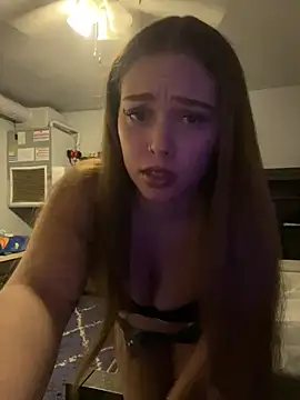 Snapshot of mariex83 chatting on April 4, 2026, 2:54 am mariex83 online show from April 4, 2026, 2:54 am