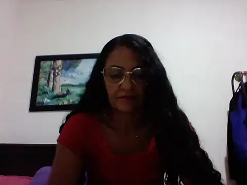 Snapshot of FenixPretty chatting on April 29, 2026, 5:52 pm FenixPretty online show from April 29, 2026, 5:52 pm