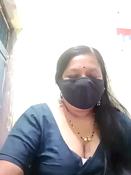 Snapshot of PINKI_024 chatting on April 29, 2026, 5:33 am PINKI 024 online show from April 29, 2026, 5:33 am