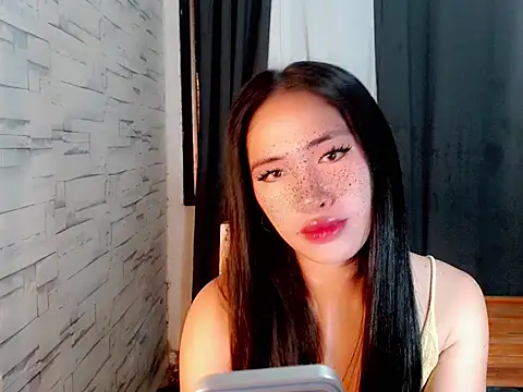 urasiankylie online show from April 15, 2026, 8:31 pm