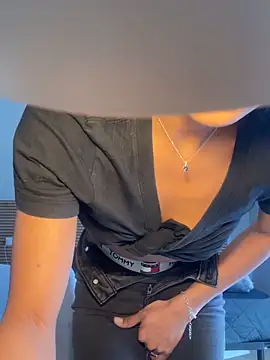 latinacaro- online show from April 21, 2026, 10:32 am