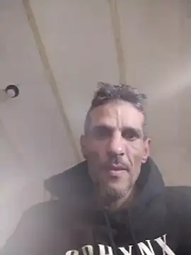 Guillelp online show from April 28, 2026, 6:18 am