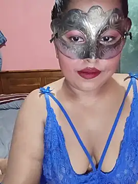 Maskedcurves online show from July 12, 2026, 7:43 am