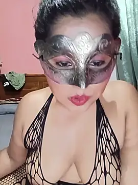 Maskedcurves online show from July 24, 2026, 4:05 pm