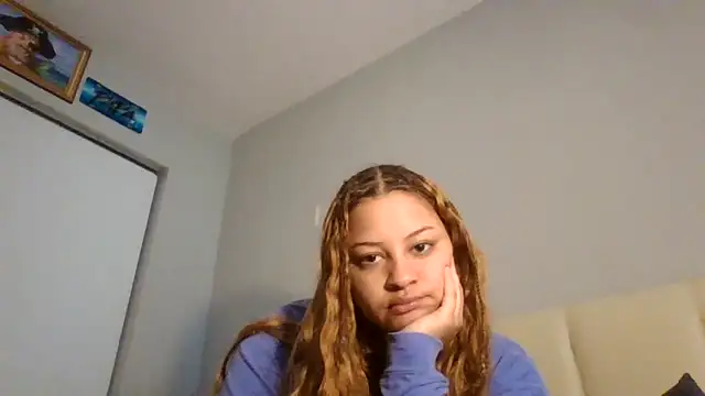 Snapshot of madzbailey chatting on May 15, 2026, 3:30 pm madzbailey online show from May 15, 2026, 3:30 pm