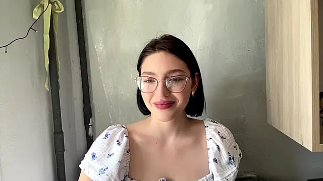 SinfulStarlight online show from April 3, 2026, 8:23 am