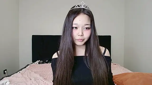 sayanim0 online show from April 18, 2026, 1:04 pm