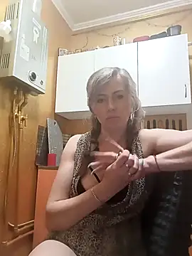 TaynaSecret online show from April 4, 2026, 8:17 pm