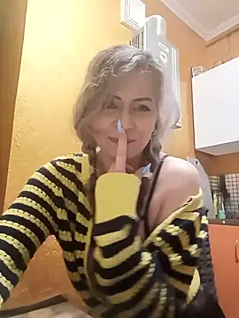 TaynaSecret online show from April 6, 2026, 8:32 pm