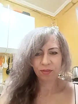 TaynaSecret online show from April 17, 2026, 9:07 pm
