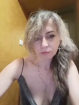 TaynaSecret online show from June 16, 2026, 9:06 pm