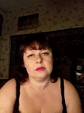 AuroKaria online show from April 18, 2026, 3:05 pm