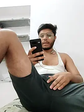 b0yzxx online show from April 2, 2026, 7:55 pm