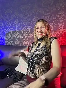EvangelineLove  online show from June 19, 2026, 12:42 pm