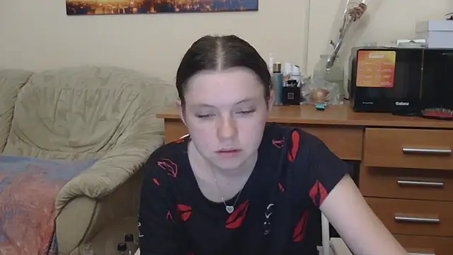 JessicaHolland1 online show from May 21, 2026, 7:10 pm