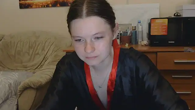 JessicaHolland1 online show from July 1, 2026, 7:24 pm