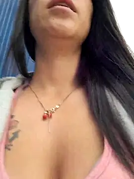 Snapshot of VALERY-94 chatting on April 6, 2026, 12:06 pm VALERY-94 online show from April 6, 2026, 12:06 pm