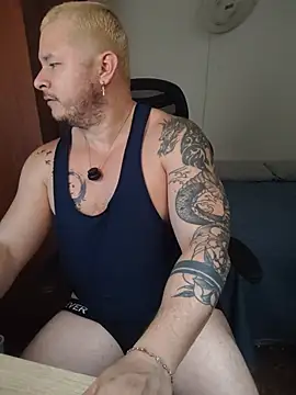 Snapshot of Alton_Mason chatting on July 19, 2026, 7:28 pm Alton Mason online show from July 19, 2026, 7:28 pm
