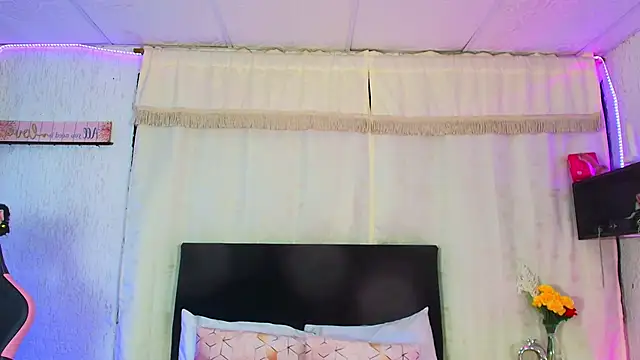 molly bick online show from June 16, 2026, 6:49 am